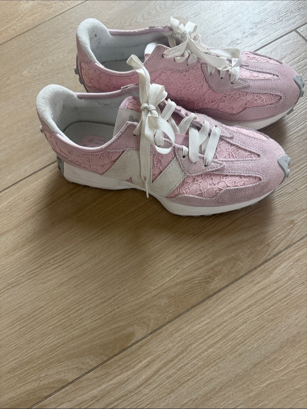 Woman’s Pink Lace Accent Everyday Sneakers